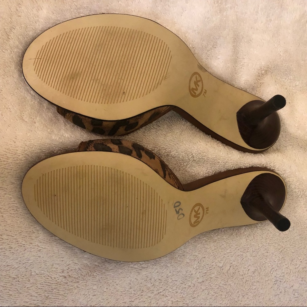Michael Kors Sandal - Picture 3 of 4
